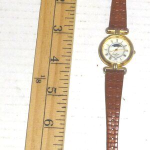 VTG Design Time Women's Analog Gold Tone Quartz Watch UNTESTED PLEASE READ